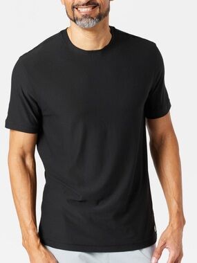 Vuori Men's Strato Tech Tee